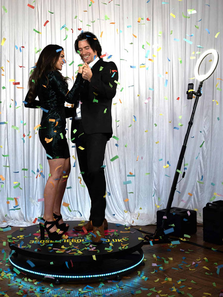 360º Photo Booth - Capturing Memories from Every Angle
